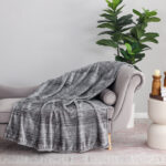 Cartoon Stripe Charcoal شال فرو ناعم