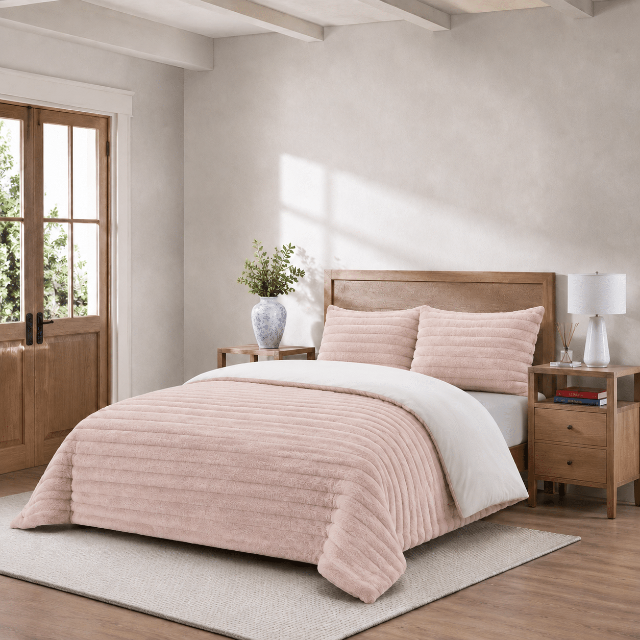 Blush stripe Stripe Comforter | طقم لحاف شتوي فرو مزدوج 3 قطع - الصورة 1