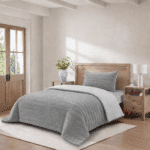 Stripe Comforter | طقم لحاف شتوي فرو مفرد قطعتين